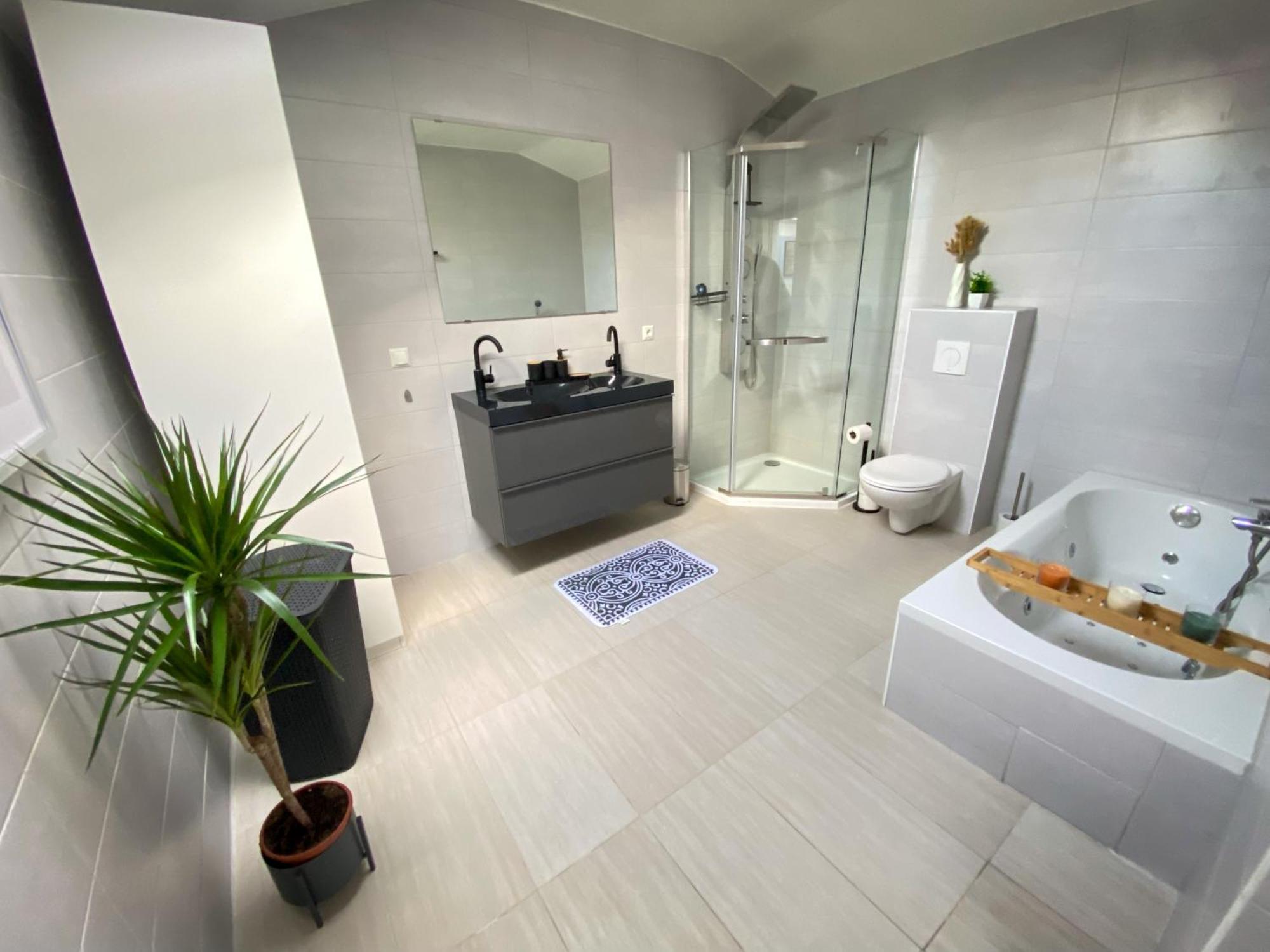 Design Immo Ferienwohnung Rhein-Main 로트가우 외부 사진